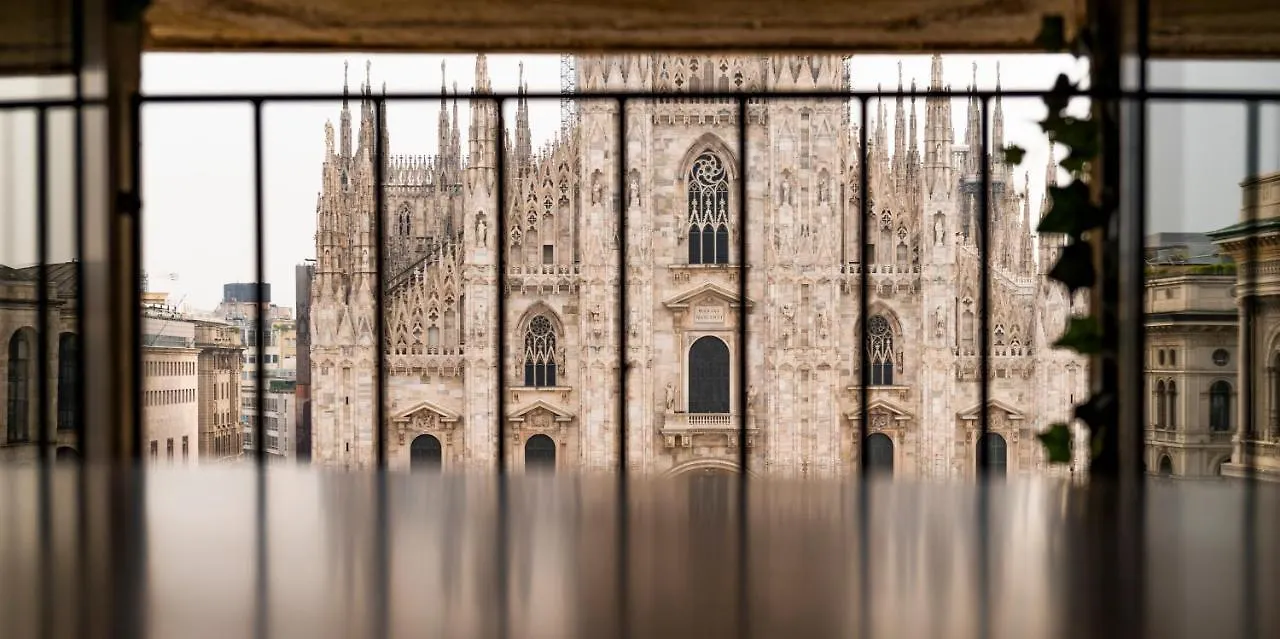 Apartment Easyhomes Duomo View Milan