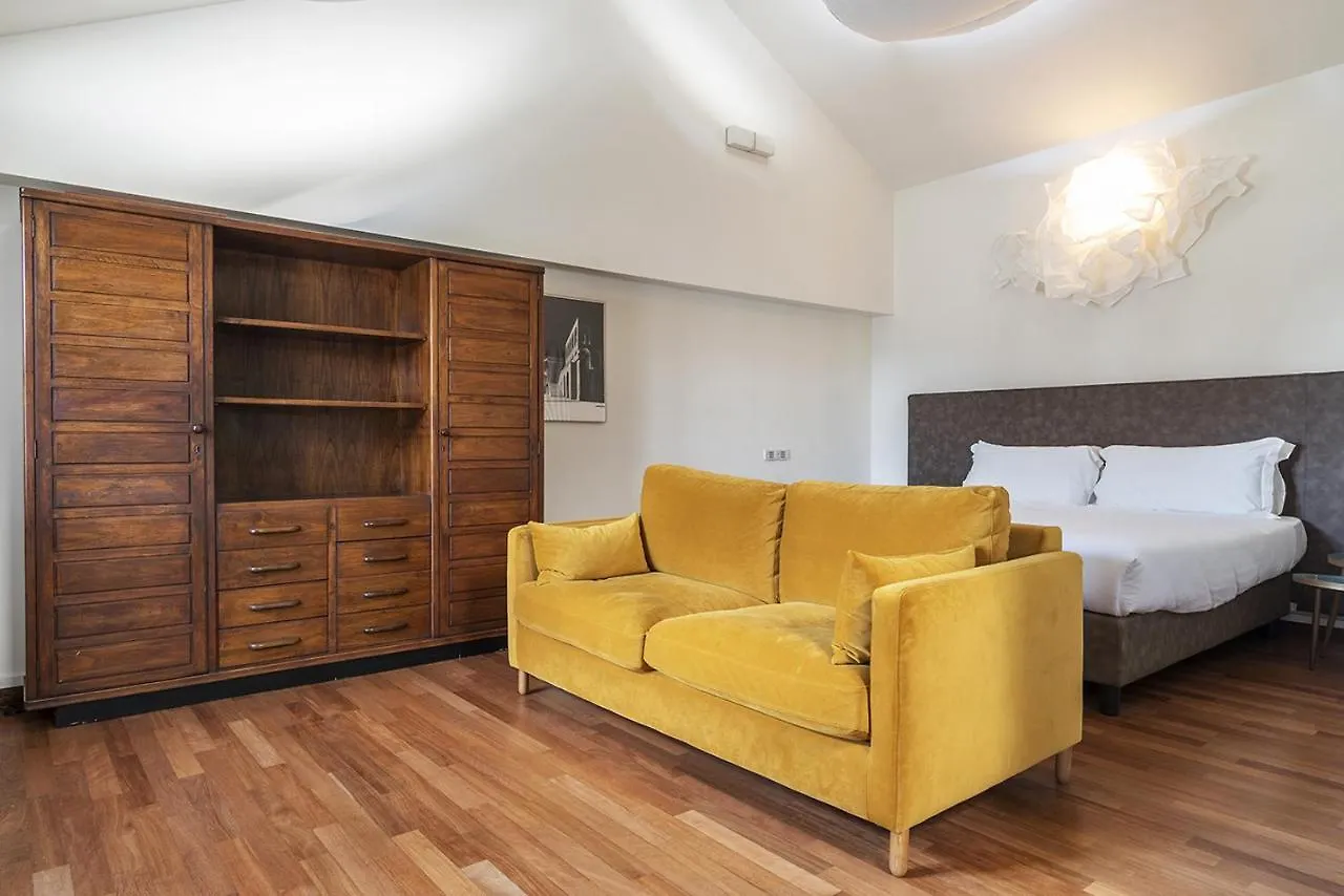 Easyhomes Duomo View Milan