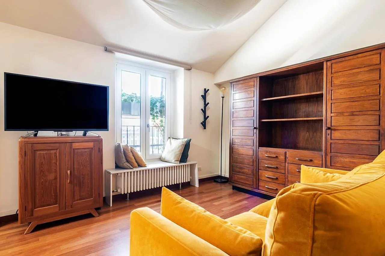 Easyhomes Duomo View Milan 0*,  Italy