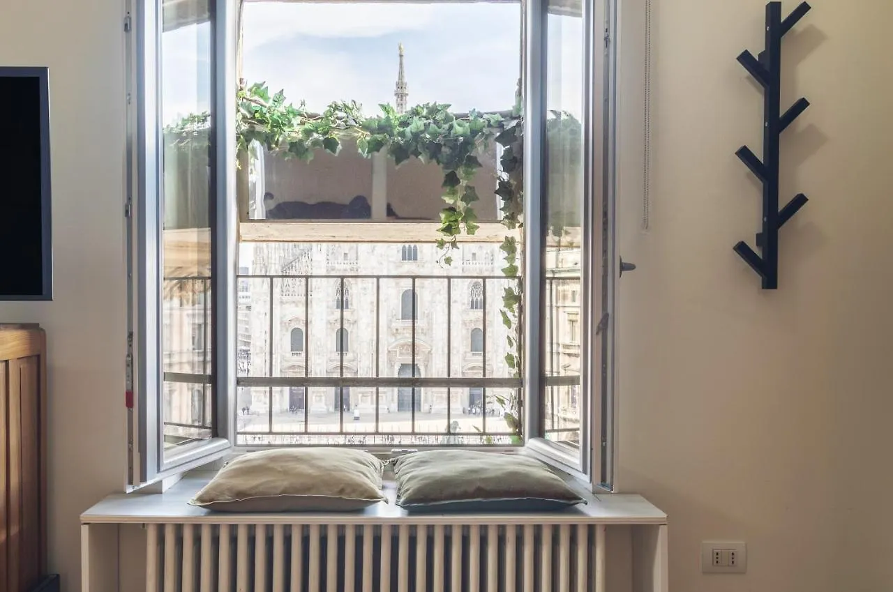 Easyhomes Duomo View Milan 0*,  Italy